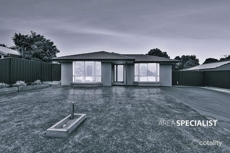 Property photo of 16 Kelly Court Pakenham VIC 3810