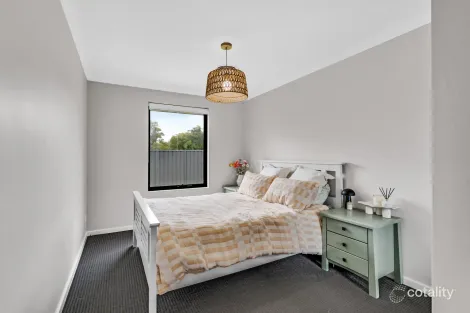 Property photo of 2 Bayley Close Australind WA 6233