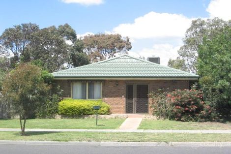 80 Lyrebird Dr, Carrum Downs, VIC 3201