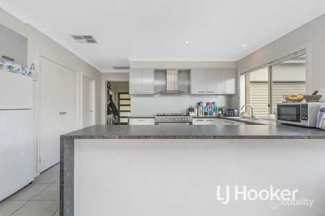 Property photo of 26 Macumba Drive Clyde North VIC 3978