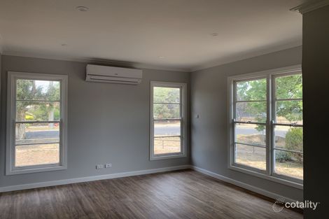 Property photo of 22 Oak Avenue Benalla VIC 3672