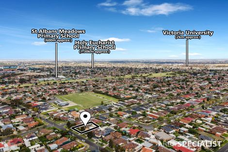 Property photo of 14 Grantham Parade St Albans VIC 3021