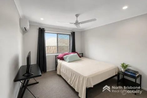 Property photo of 3 Panda Street Dakabin QLD 4503