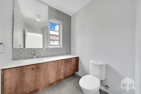 Property photo of 104 Treeve Parkway Werribee VIC 3030