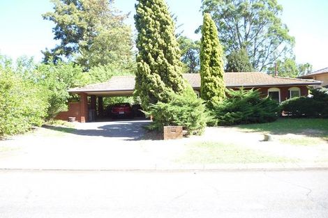 27 Regency Dr, Thornlie, WA 6108