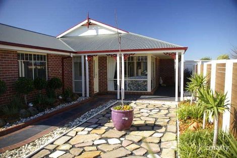 16 Eskdale Ct, Mornington, VIC 3931