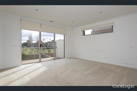 Property photo of 7 Broadbeach Circuit Point Cook VIC 3030