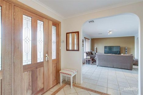 Property photo of 18 Sheraton Crescent Ferntree Gully VIC 3156