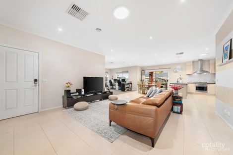 Property photo of 8 Golden Wattle Ridge Donvale VIC 3111