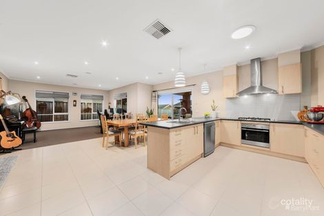 Property photo of 8 Golden Wattle Ridge Donvale VIC 3111