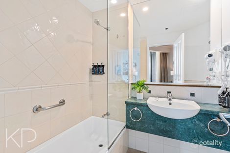 Property photo of 2018/25 Laycock Street Surfers Paradise QLD 4217