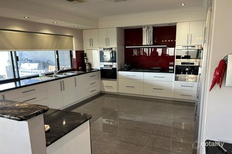 Property photo of 8 Moonah Way Hammond Park WA 6164