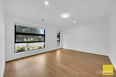 Property photo of 9 Signal Circuit Aintree VIC 3336