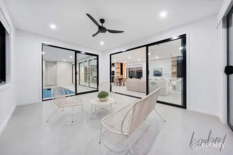 Property photo of 93 Highlander Drive Craigieburn VIC 3064