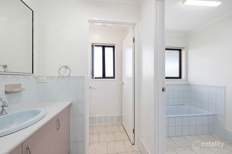 Property photo of 4 Comfrey Court Baranduda VIC 3691