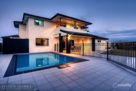 Property photo of 16 Denver Grove Regents Park QLD 4118