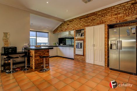 Property photo of 10 Tumba Court Joondalup WA 6027