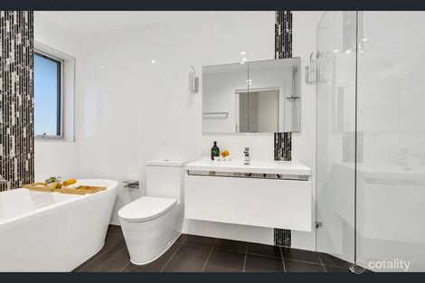 Property photo of 2/61 Moonya Road Carnegie VIC 3163