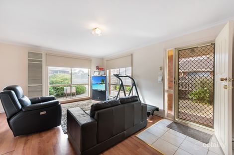 Property photo of 2/25 Minerva Crescent Keilor Downs VIC 3038