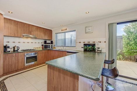 Property photo of 2/5 Sayvel Close Hillside VIC 3037