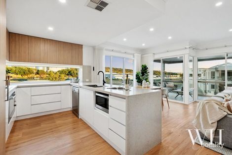 Property photo of 18 Surada Street North Coogee WA 6163