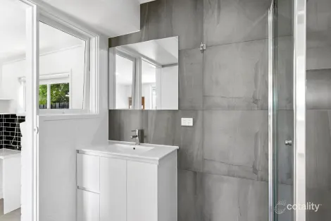 Property photo of 10 Beverley Crescent Lara VIC 3212