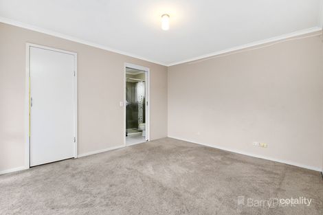 Property photo of 17 Poorinda Rise Narre Warren VIC 3805