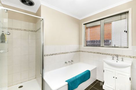 Property photo of 17 Poorinda Rise Narre Warren VIC 3805