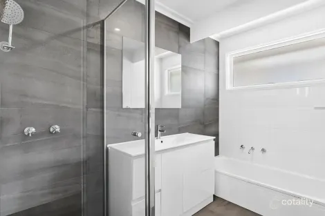 Property photo of 10 Beverley Crescent Lara VIC 3212