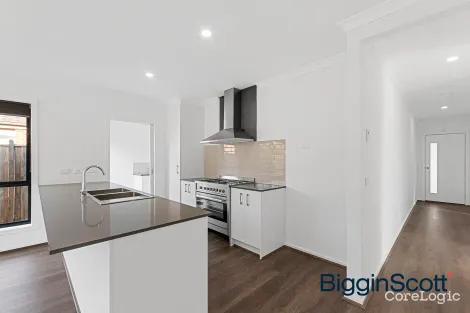 Property photo of 5 Edgware Street Thornhill Park VIC 3335