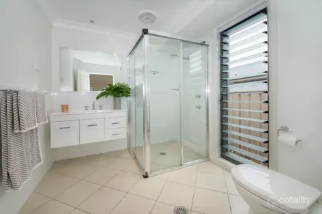 Property photo of 36 Albatross Way Old Bar NSW 2430