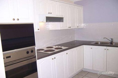 Property photo of 2/73 Clarence Road Indooroopilly QLD 4068