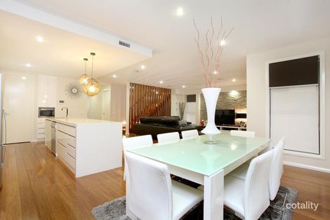 Property photo of 7 Beaconsfield Lane Caroline Springs VIC 3023