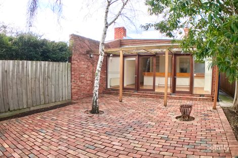 18 Hampden Rd, Armadale, VIC 3143