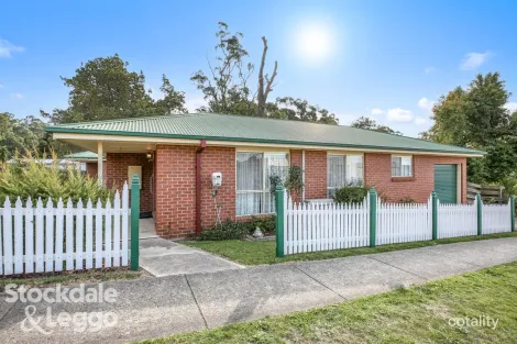 Property photo of 4/1 Baths Road Mirboo North VIC 3871