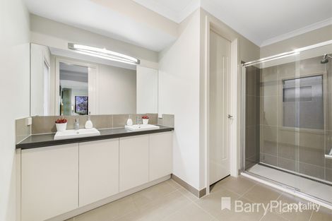 Property photo of 60 Eureka Drive Manor Lakes VIC 3024