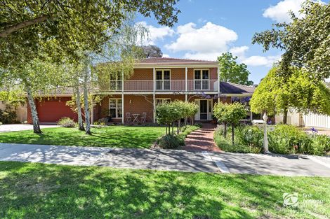 11 Maxwell Cres, Strathdale, VIC 3550