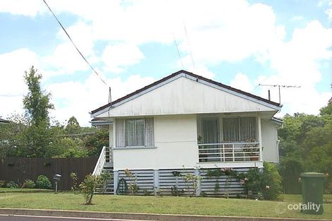 Property photo of 28 Avon Street Leichhardt QLD 4305
