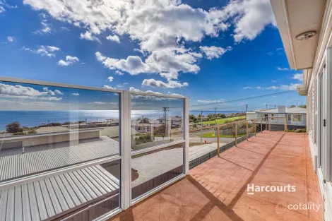 Property photo of 12 Seaside Crescent Penguin TAS 7316