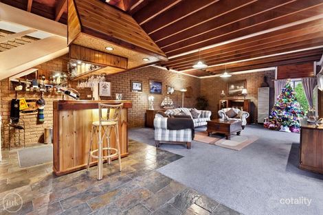 Property photo of 1 Beryl Close Greensborough VIC 3088