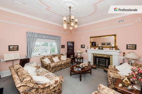 Property photo of 21 Fourth Road Armadale WA 6112