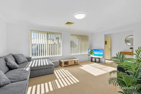 Property photo of 18 Eureka Place Hillvue NSW 2340