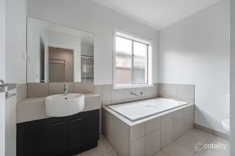 Property photo of 11 Gateshead Street Craigieburn VIC 3064