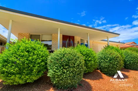 Property photo of 34 Barnesby Drive Yakamia WA 6330
