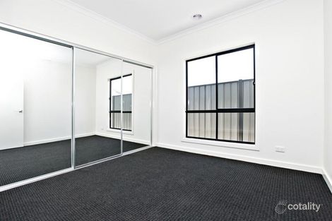 Property photo of 2/61 Springleaf Road Tarneit VIC 3029