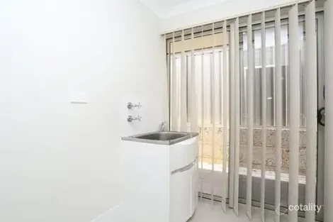 Property photo of 16 Vignerons Loop Hocking WA 6065