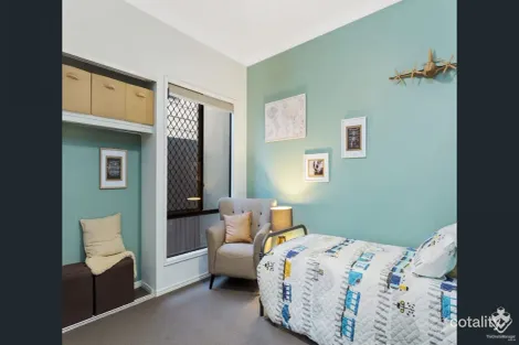 Property photo of 12 McGregor Place Springfield Lakes QLD 4300