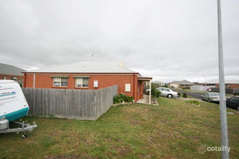 8 Saintly Way, St Albans Park, VIC 3219