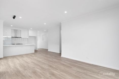 Property photo of 18 Midpride Street Tarneit VIC 3029