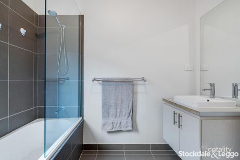 Property photo of 12 Violet Place Craigieburn VIC 3064